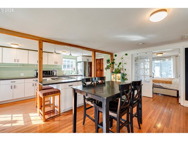 565 9TH St, Washougal, WA 98671