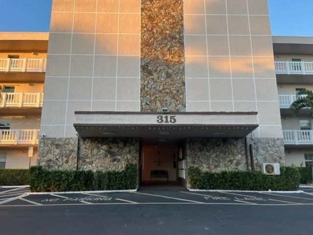 315 SE 11TH Terrace 203, Dania Beach, FL 33004