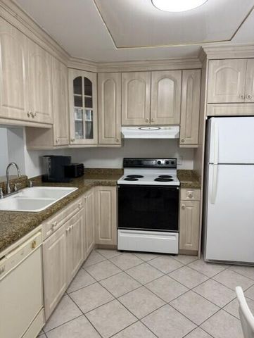 315 SE 11TH Terrace 203, Dania Beach, FL 33004