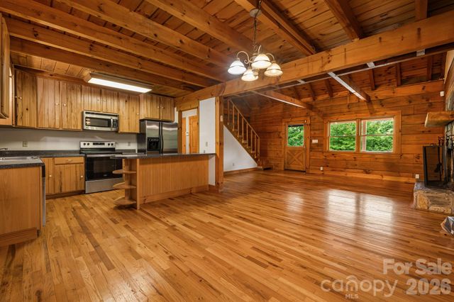 256 Fairway Loop, Burnsville, NC 28714
