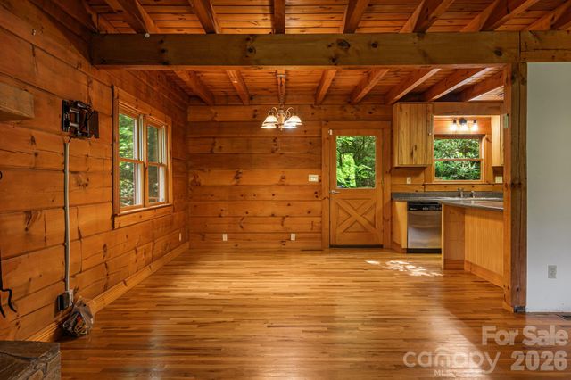 256 Fairway Loop, Burnsville, NC 28714