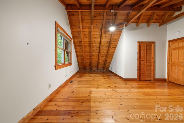 256 Fairway Loop, Burnsville, NC 28714