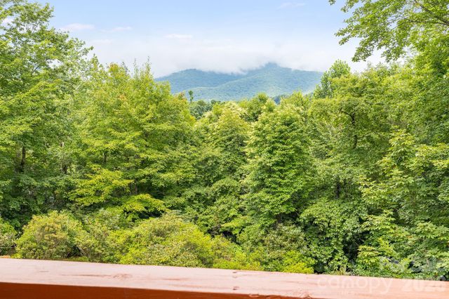 256 Fairway Loop, Burnsville, NC 28714