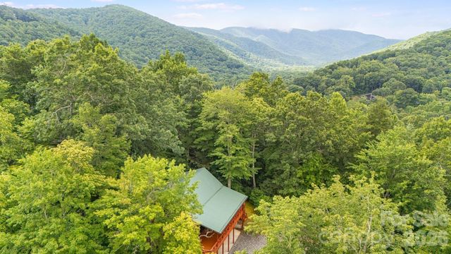 256 Fairway Loop, Burnsville, NC 28714