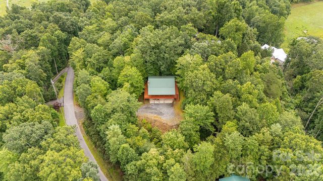 256 Fairway Loop, Burnsville, NC 28714