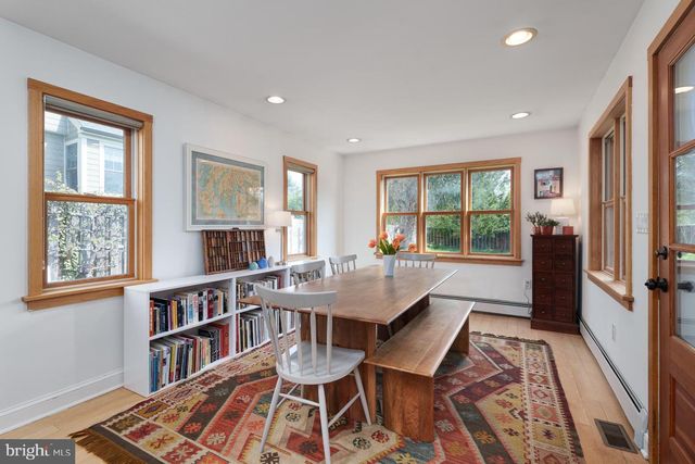 69 LEAVITT LN, Princeton, NJ 08540
