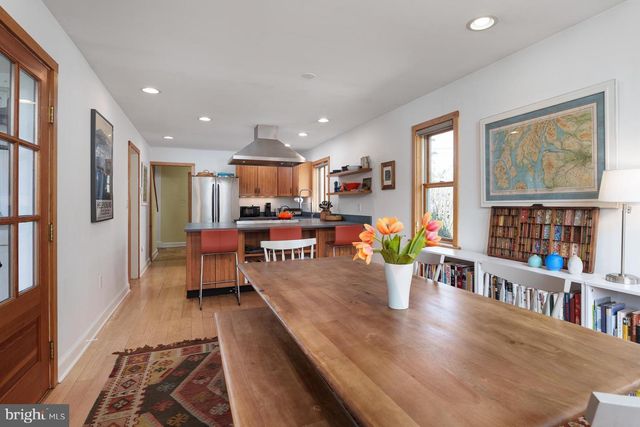 69 LEAVITT LN, Princeton, NJ 08540