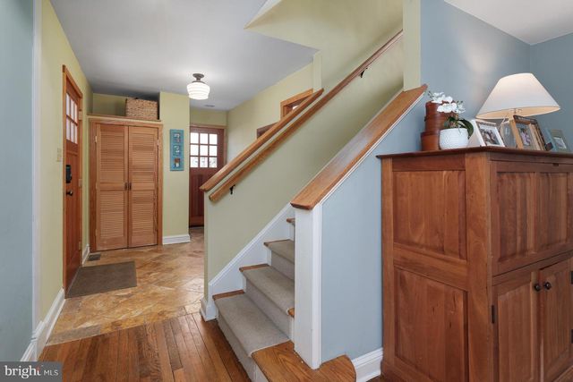 69 LEAVITT LN, Princeton, NJ 08540