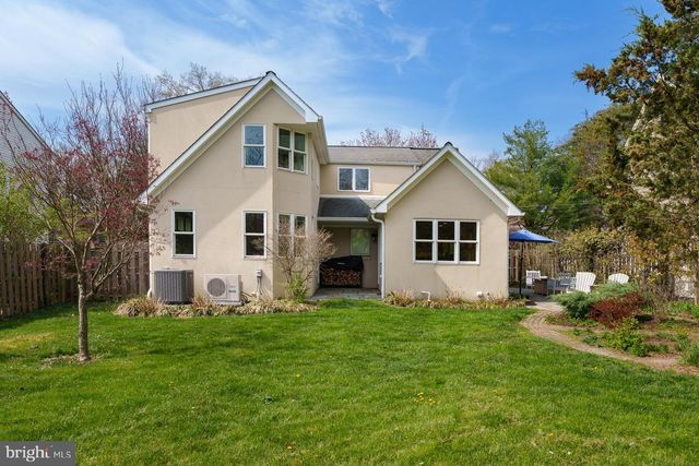 69 LEAVITT LN, Princeton, NJ 08540