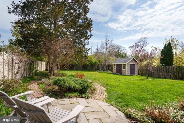 69 LEAVITT LN, Princeton, NJ 08540