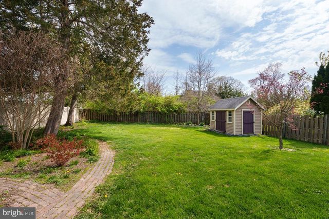 69 LEAVITT LN, Princeton, NJ 08540