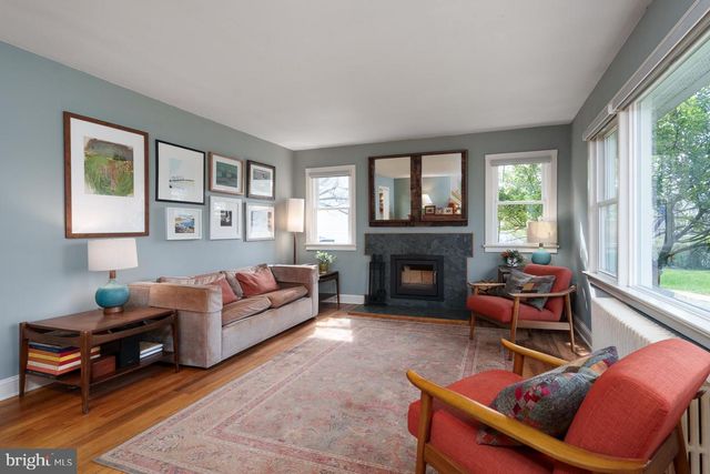 69 LEAVITT LN, Princeton, NJ 08540
