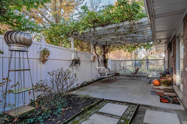 3222 Chancellor Drive, Fort Wayne, IN 46815