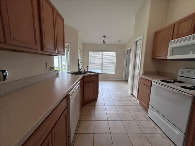 891 BEAVER RUN, Tavares, FL 32778