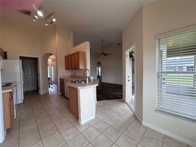 891 BEAVER RUN, Tavares, FL 32778