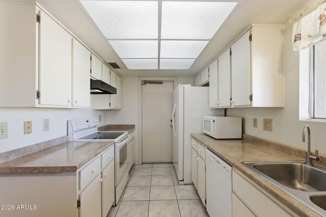 18655 N PALOMAR Drive, Sun City West, AZ 85375