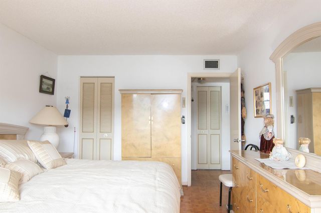 2668 N Garden Drive 108, Lake Worth, FL 33461