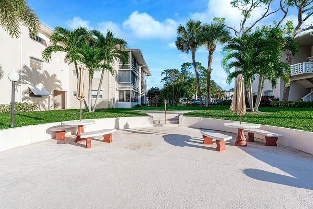 2668 N Garden Drive 108, Lake Worth, FL 33461