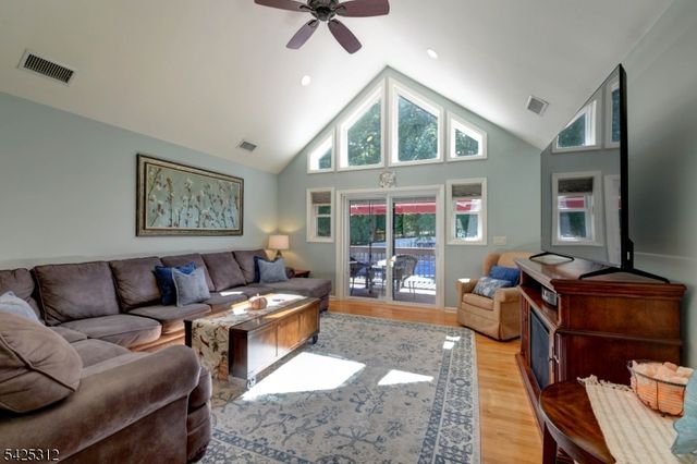 5 Butler Pl, Butler Boro, NJ 07405