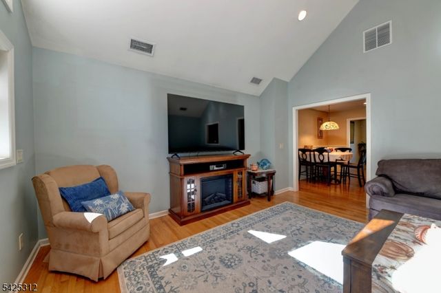 5 Butler Pl, Butler Boro, NJ 07405