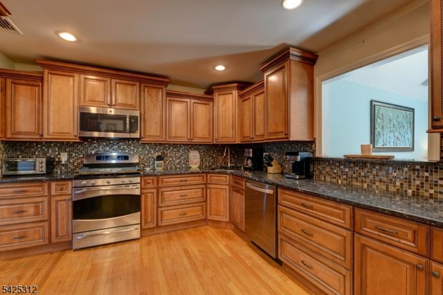 5 Butler Pl, Butler Boro, NJ 07405