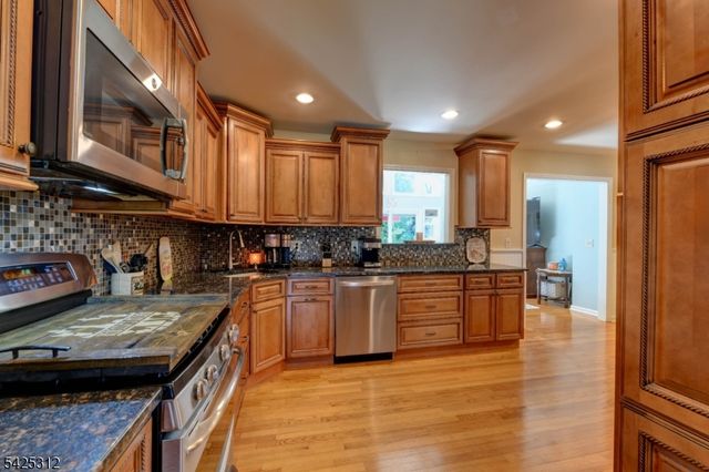 5 Butler Pl, Butler Boro, NJ 07405