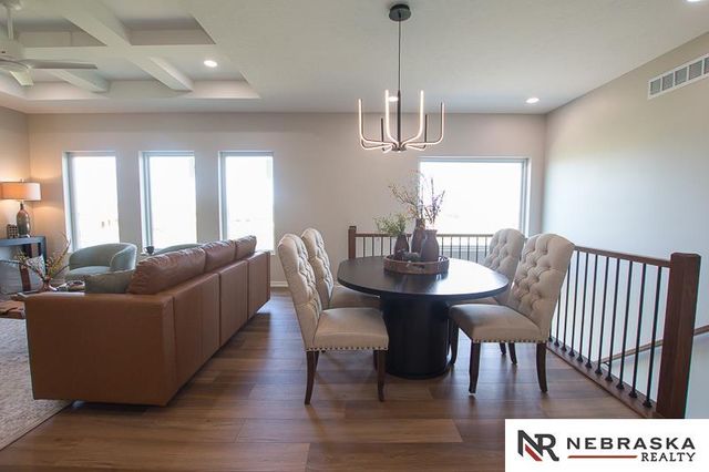 9400 Dalton Drive, Lincoln, NE 68516