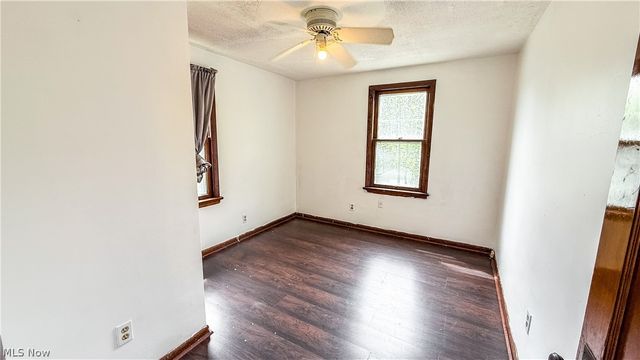 987 Boone Street, Akron, OH 44306