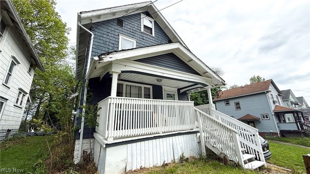 987 Boone Street, Akron, OH 44306