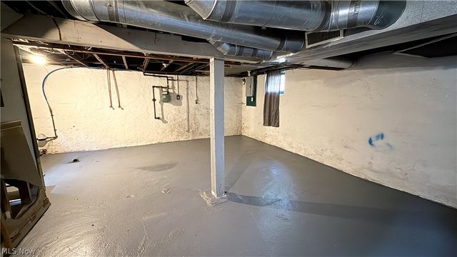 987 Boone Street, Akron, OH 44306