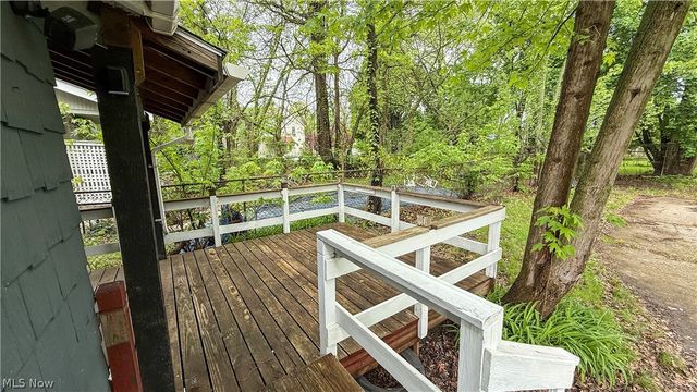 987 Boone Street, Akron, OH 44306