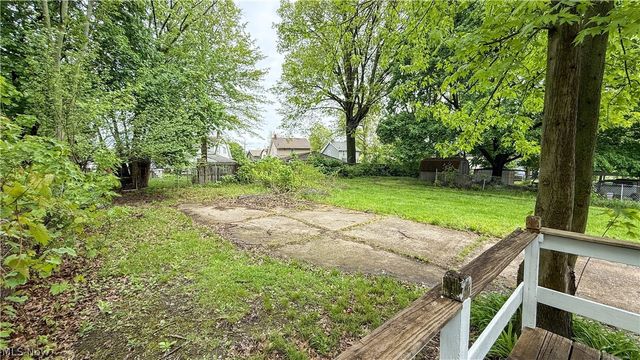 987 Boone Street, Akron, OH 44306
