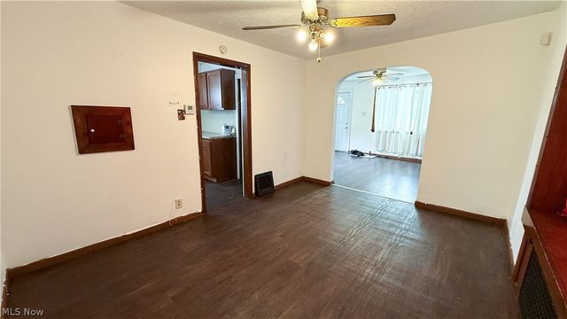 987 Boone Street, Akron, OH 44306