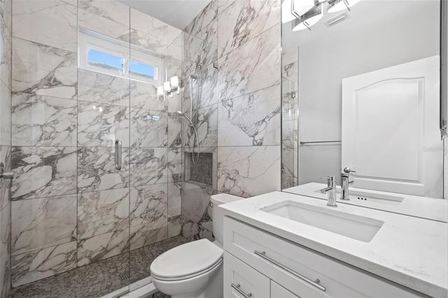 8322 WHISPERING WOODS COURT, Bradenton, FL 34202