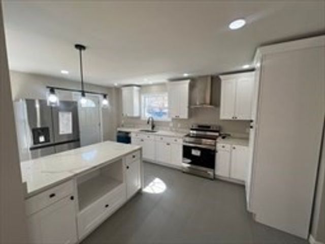 74 Central St, Athol, MA 01331