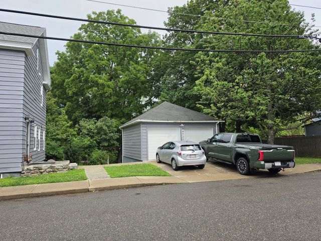 74 Central St, Athol, MA 01331
