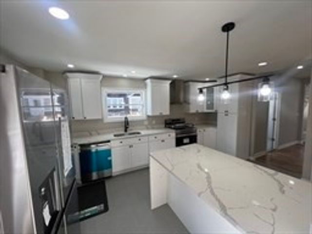74 Central St, Athol, MA 01331
