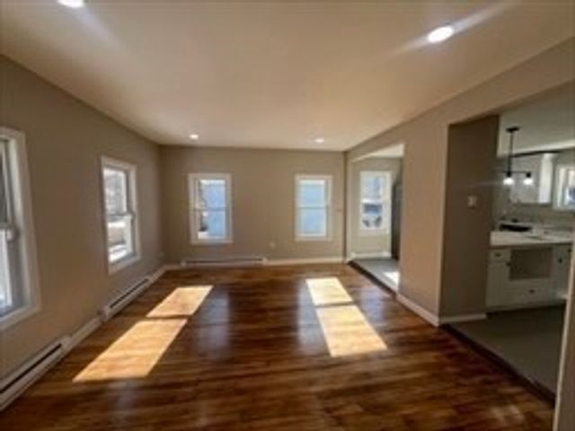 74 Central St, Athol, MA 01331
