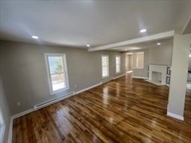 74 Central St, Athol, MA 01331