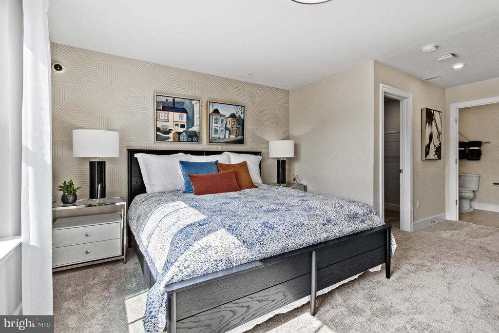 Image 19 of property listing at 3410 CHESTER ALY, Hyattsville, MD 20782