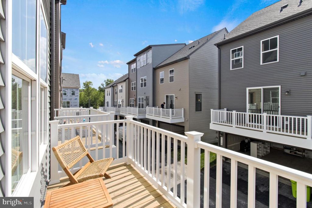 Image 23 of property listing at 3410 CHESTER ALY, Hyattsville, MD 20782