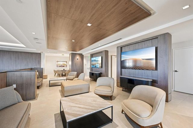 220 Lake Shore Drive 717, West Palm Beach, FL 33403