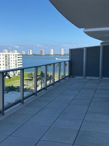 220 Lake Shore Drive 717, West Palm Beach, FL 33403
