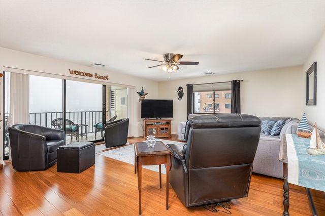 295 Lynn Shore Dr 702, Lynn, MA 01902