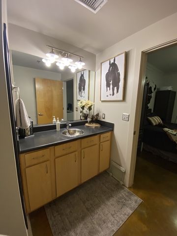 1803 Broadway Apt 427, Nashville, TN 37203