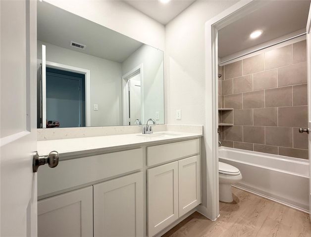 3914 Flora Field Drive, Brookshire, TX 77423