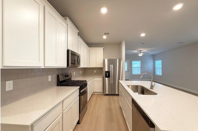 3914 Flora Field Drive, Brookshire, TX 77423