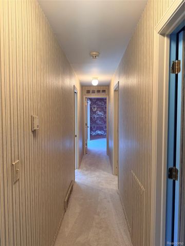 2053 Burgundy Street, West Bloomfield Charter Township, MI 48323