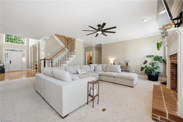 4623 James Crossing Drive, Jamestown, NC 27282