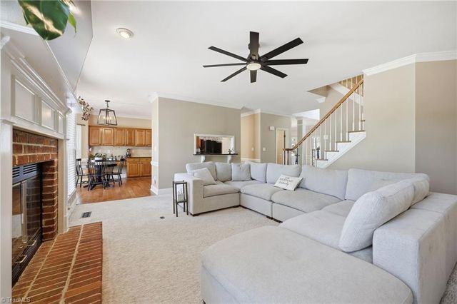 4623 James Crossing Drive, Jamestown, NC 27282